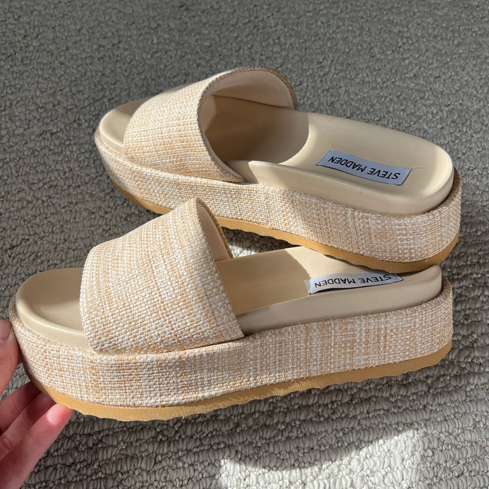 Kasper Natural- Steve Madden slide sandal